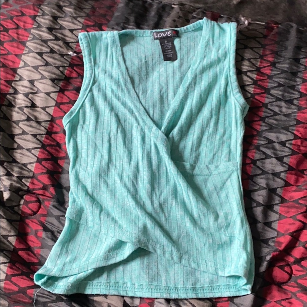 Crop top